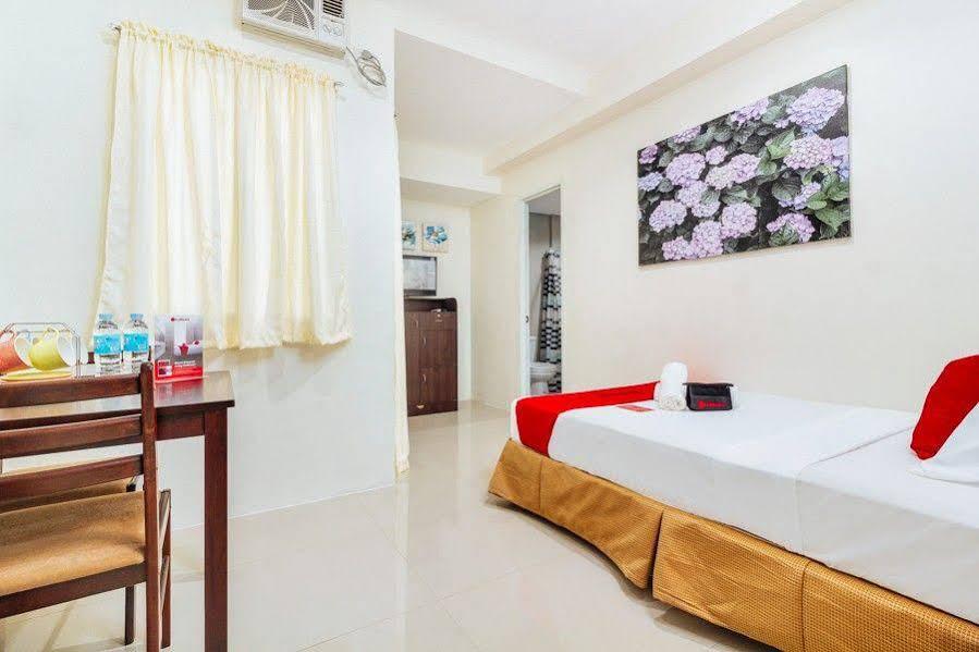 Oyo 707-908 Salinas Hotel Cebu