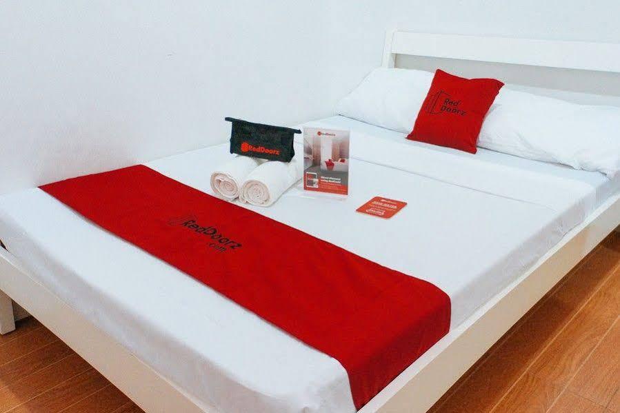 Inn Reddoorz Near Town Center Talisay (Cebu)