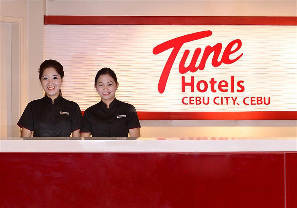 Red Planet Hotel