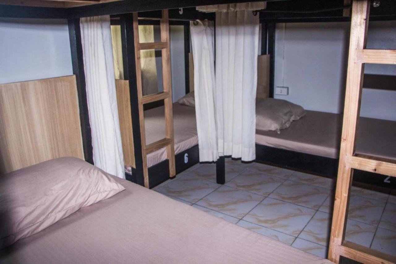 Bunks (adults Only) Hostel Cebu