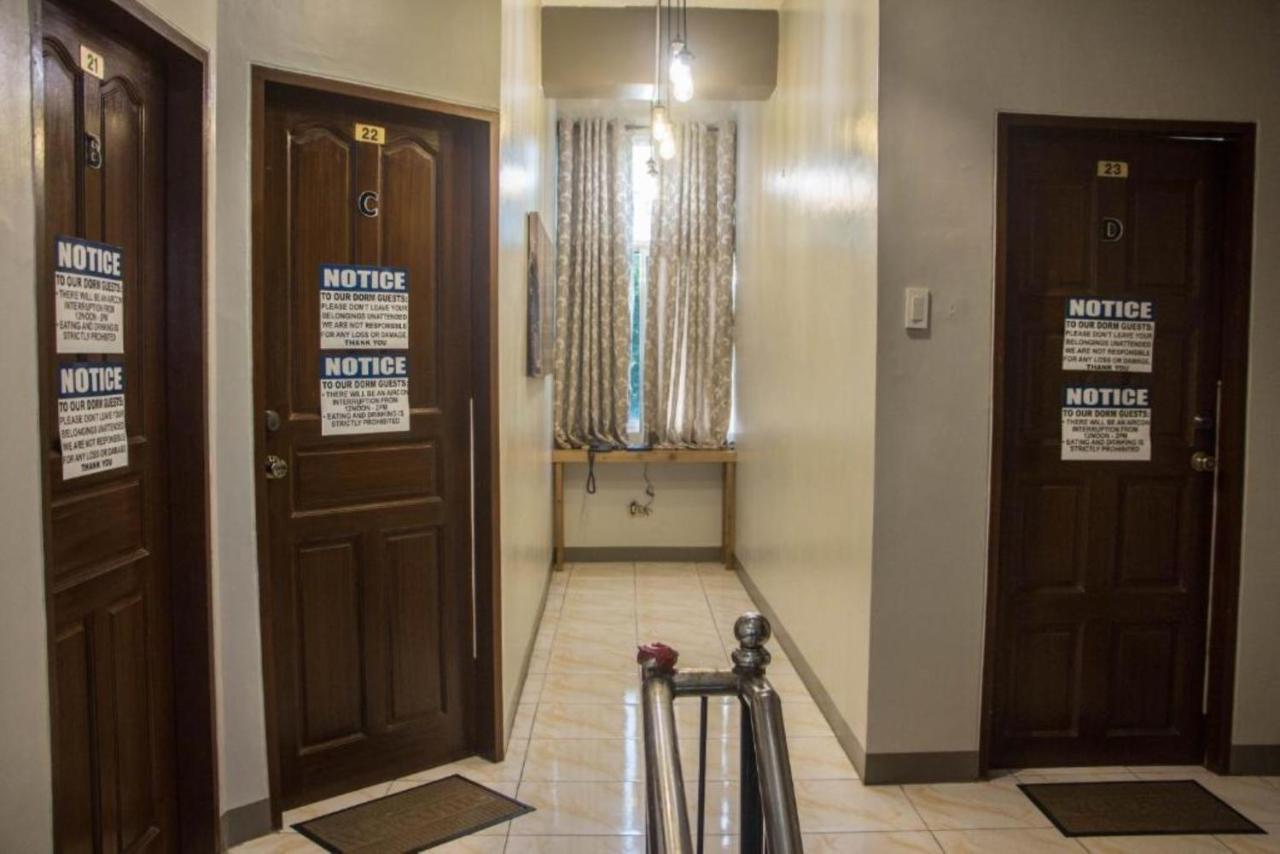 Bunks (adults Only) Hostel *