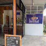 Lr Hostel And Cafe
