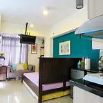 Mabolo Garden Flats Poolside Unit