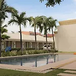 Reddoorz Premium @ Wireless Mandaue Cebu