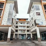 Oyo 443 Maria Cristina Arcade Suites