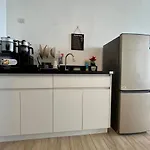 Cebu City Condo Hotel In Meridian With Netflix And Wifi, Near Ayala And It Park U7 09 11