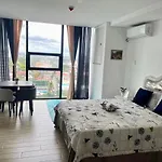 Cebu City Condo Hotel In Meridian With Netflix And Wifi, Near Ayala And It Park U7 09 11