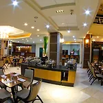 Sarrosa International Hotel And Residential Suites