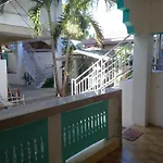 Rosita\'S Cottages By The Road