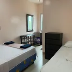 Kellocks\' Seaview Apartelle