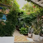 Gardenia House Rent Rooms