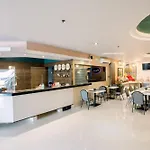 Allure Hotel & Suites