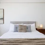 Furnished Studio In Avida Towers Riala, Cebu It Park With Amazing City View, Fast Wifi, Netflix, Pool And More