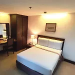 Rajah Park Hotel By Hiverooms