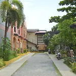 Manora Apartment