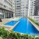 Cebusurestaypersimmon9Thfloorstudiocondo