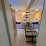 Daffodil-Modern Apartment With Pool Access
