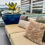 The Suite- Luxurious City Skyline