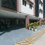 Reddoorz @ Leoncia Apartelle Mandaue City