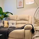 3Br - Stylish Condo Serenity