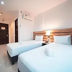 Travelbee Minglanilla Inn