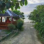 Nanay Eustiquia Complex Beach Resort