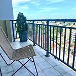Luxury Pet Friendly Large 1Bedroom W Balcony