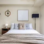 Furnished Studio In Cebu It Park With Wifi, Netflix And Pool Access
