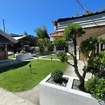 Parrot Resort Moalboal