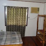 Johnnil\'S Tourist Inn