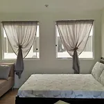 Stay At Sanremo Oasis Cebu