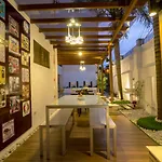 U Feel Home Room #1