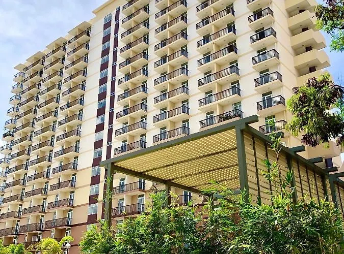 Condo W/ Balcony Near Mactan International Airport