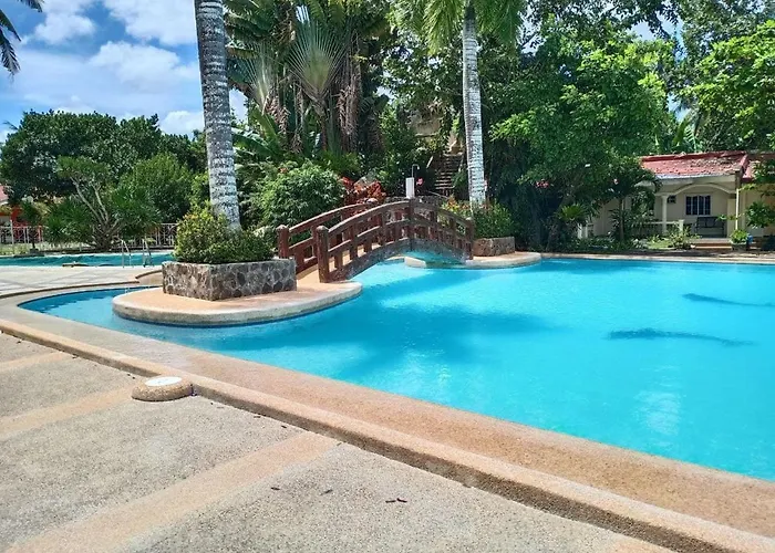 Reddoorz Plus @ Costa Roca Balamban