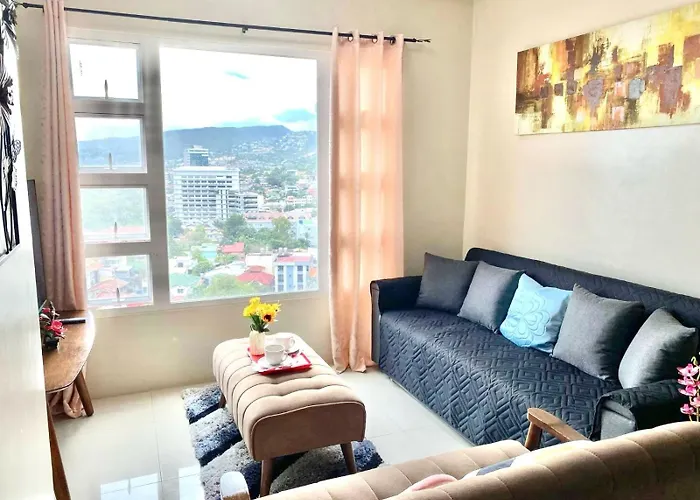 Group-Friendly 2Br Cebu Condo With Mall Access