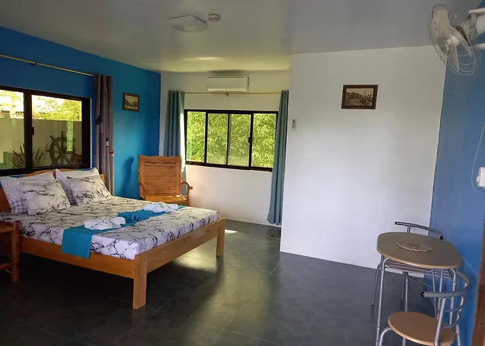 Happy Bear Moalboal Budget Rooms