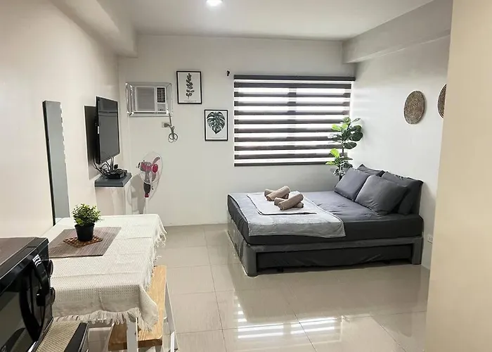 Cebusurestaypersimmon9Thfloorstudiocondo