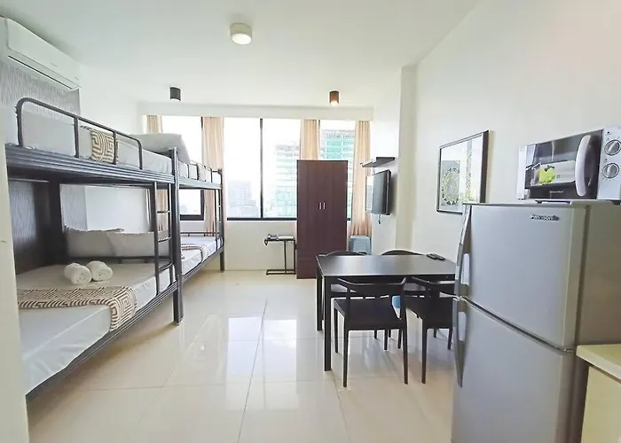 17D Walking Distance To Ayala And It Park With Wifi