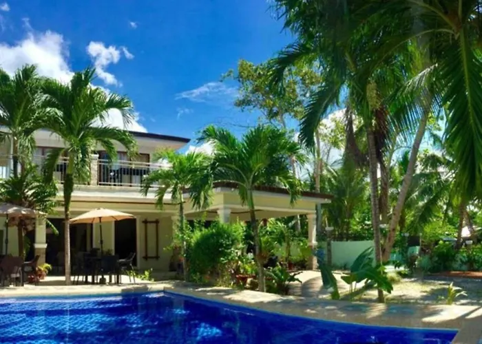 Avila\'S Hostel Moalboal Near Beach