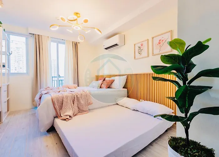 Urban Chic Studio At Ayala Cebu Business Park - Fast Wi-Fi Netflix