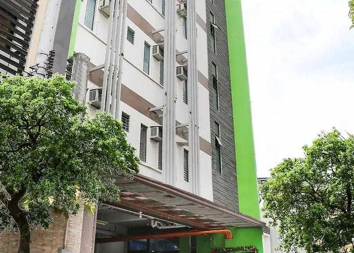 Oyo 442 Ipark Hotel