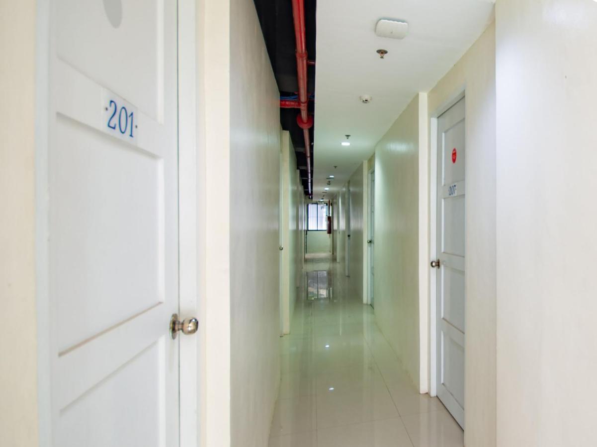 Hotel Oyo 707-908 Salinas Cebu