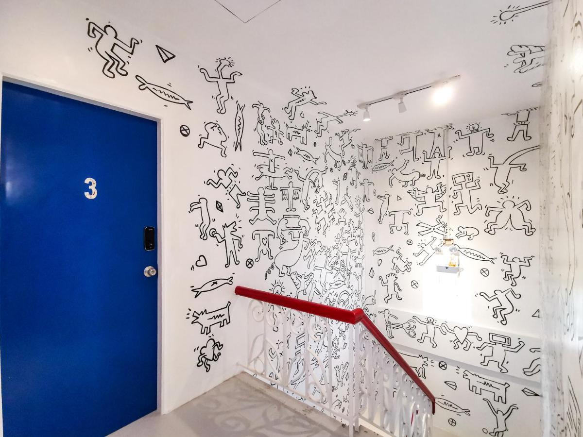 Albergue Murals Mactan