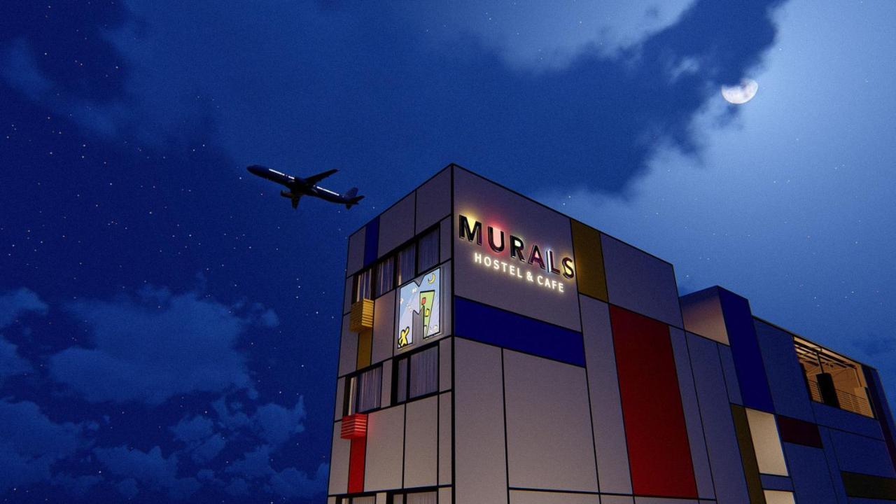 Murals Mactan Albergue *