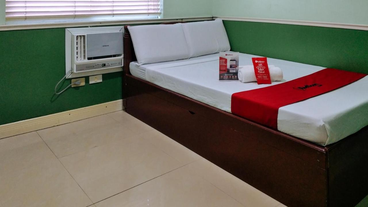 Reddoorz @ Bonifacio St Hotel 2*