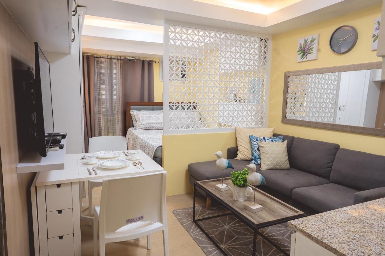 Avida Towers 518, Queen Bed, Netflix 50in Smart Tv Apartment Cebu