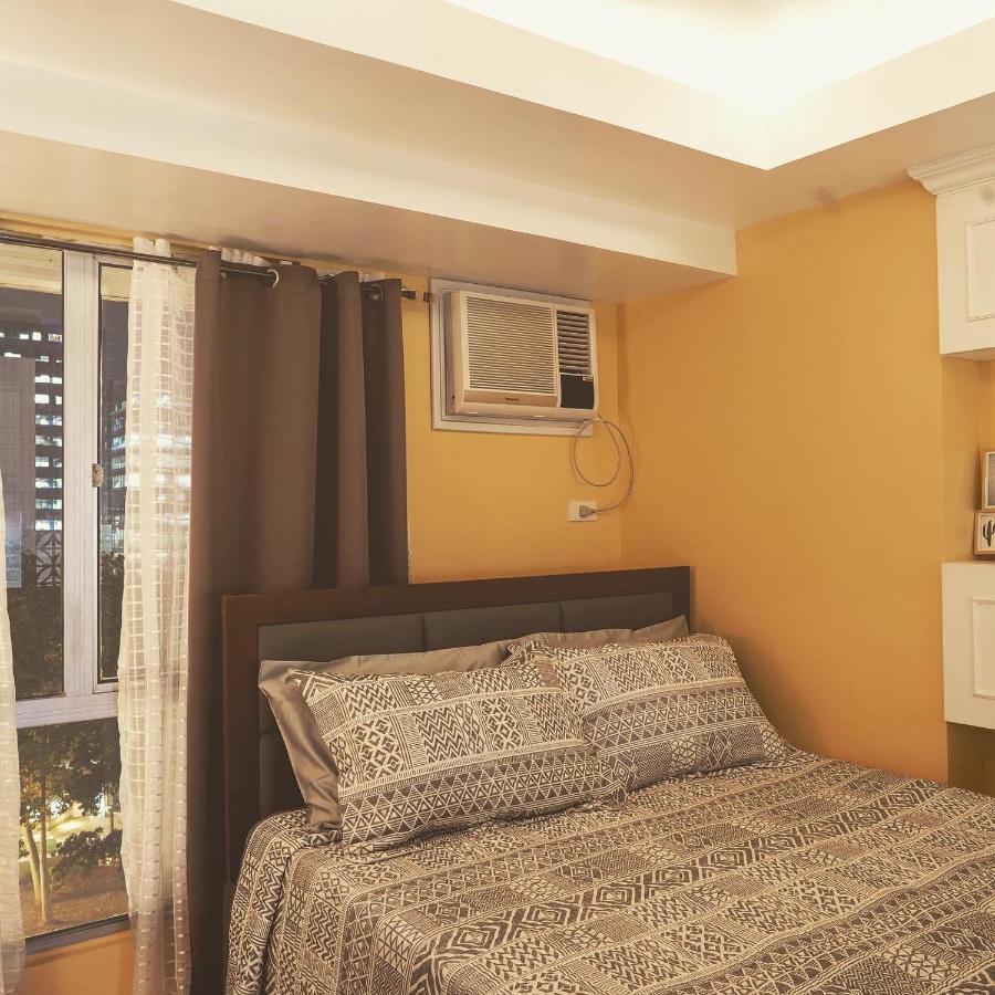Avida Towers 518, Queen Bed, Netflix 50in Smart Tv Apartment Cebu