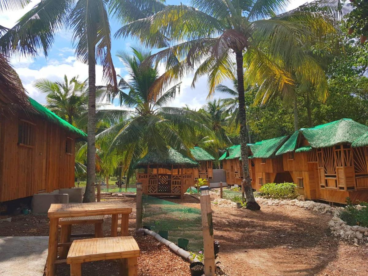 Nirvana & Dive Centre - Moalboal