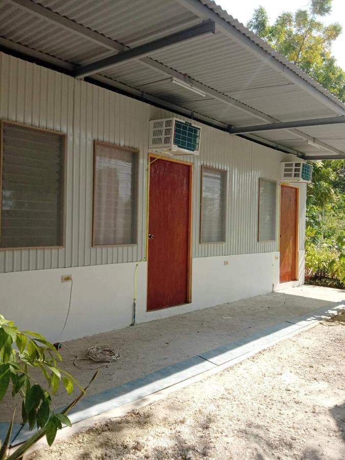 Hostel Lr And Cafe