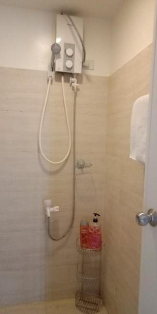 Mabolo Garden Flat A3 Free Rooftop Pool, Short Walk Ayala Mall Aparthotel